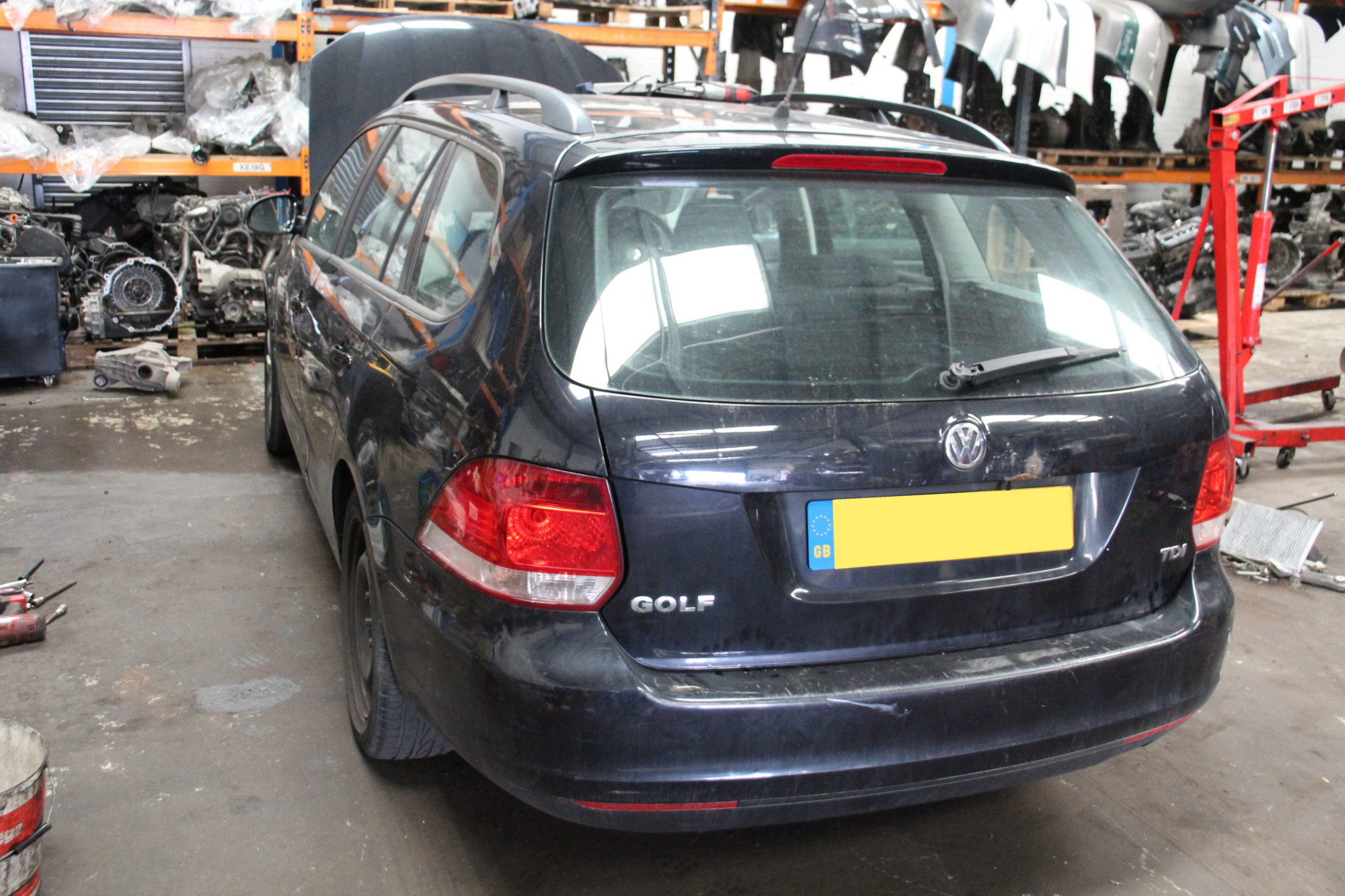 VW GOLF MK5 Front OS Right Hub Assmbly For 1ZM Front Brakes 1K0407256P