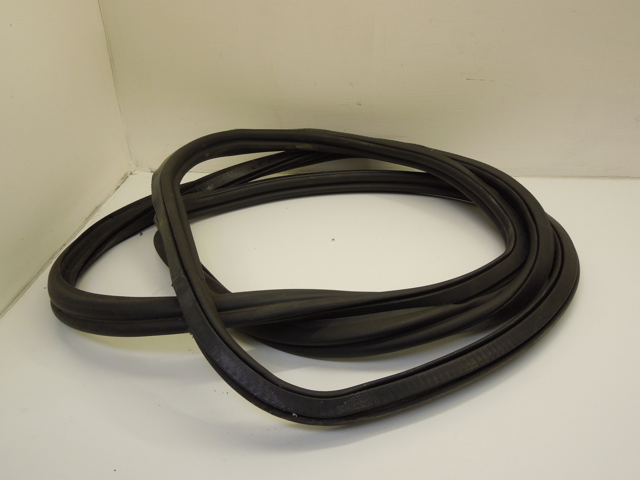 Audi A6 C6 Avant Boot Tailgate Rubber Seal