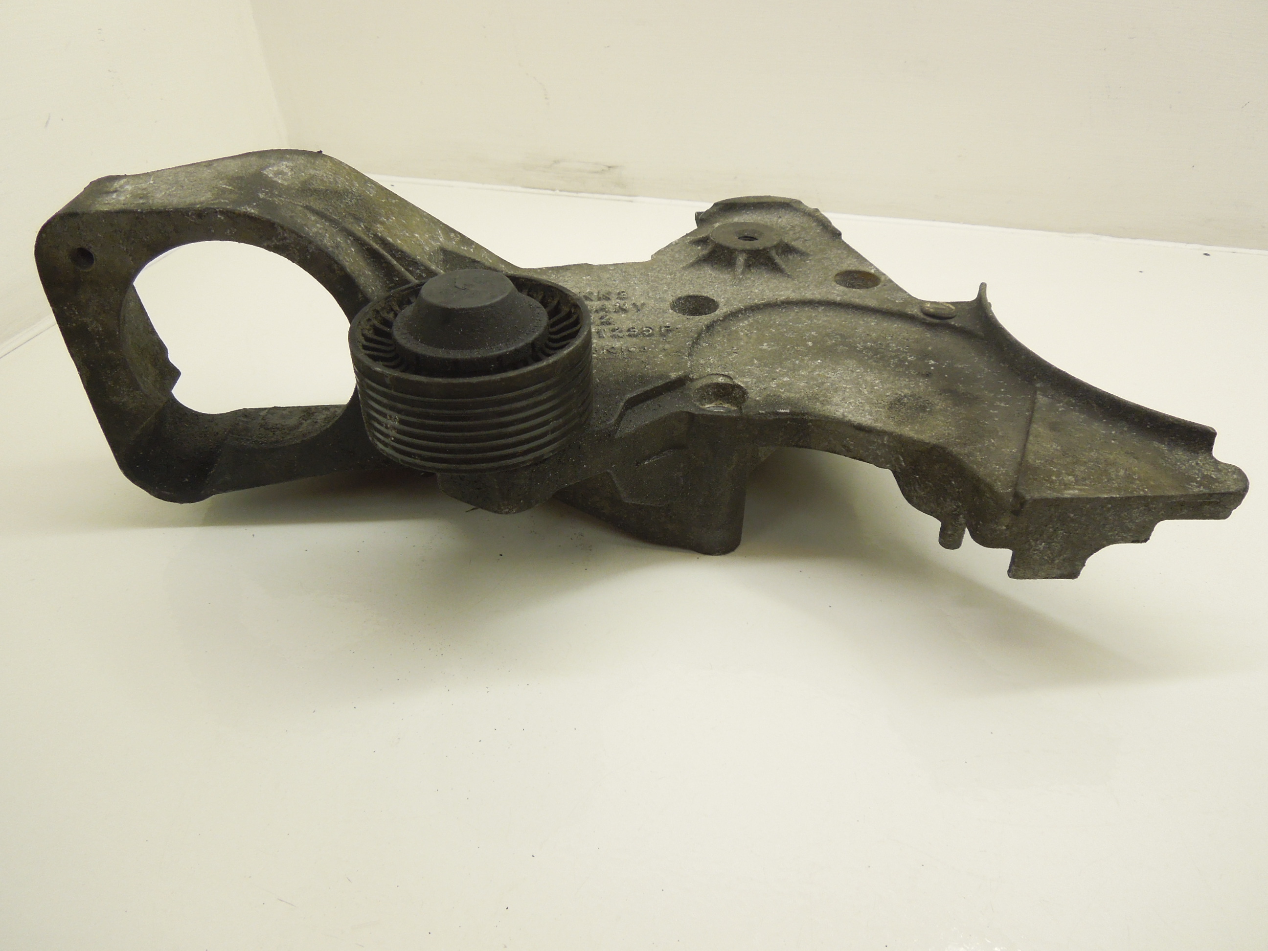 Audi A8 D3 Engine Mount Bracket with Pulley Wheel 077121235P | eBay