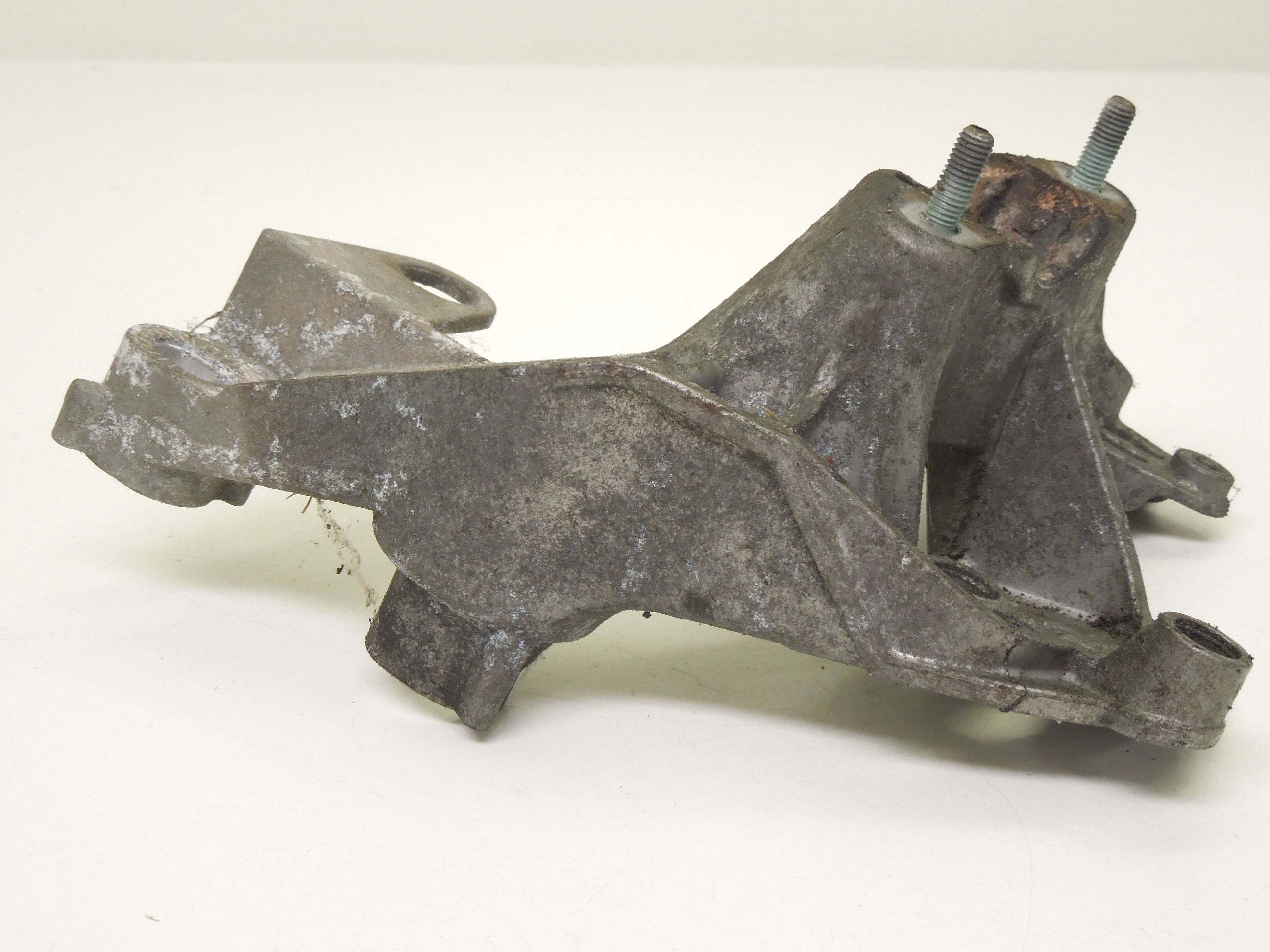 Audi A6 C6 Front Left Engine Mounting Plate Bracket 4F0199351N eBay