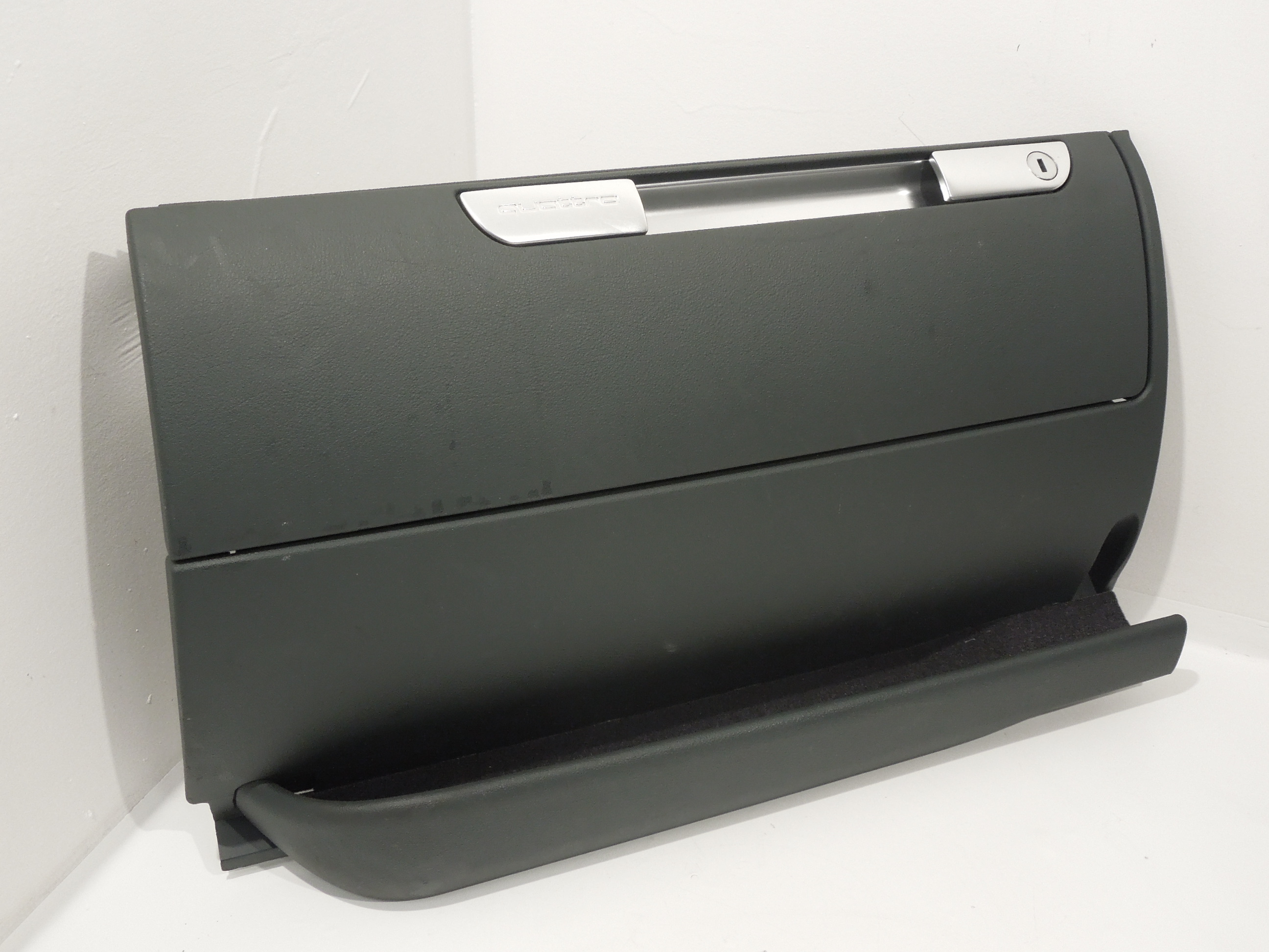 Audi TT 8n Glove Compartment Glovebox Black Quattro 8N2857095A for sale