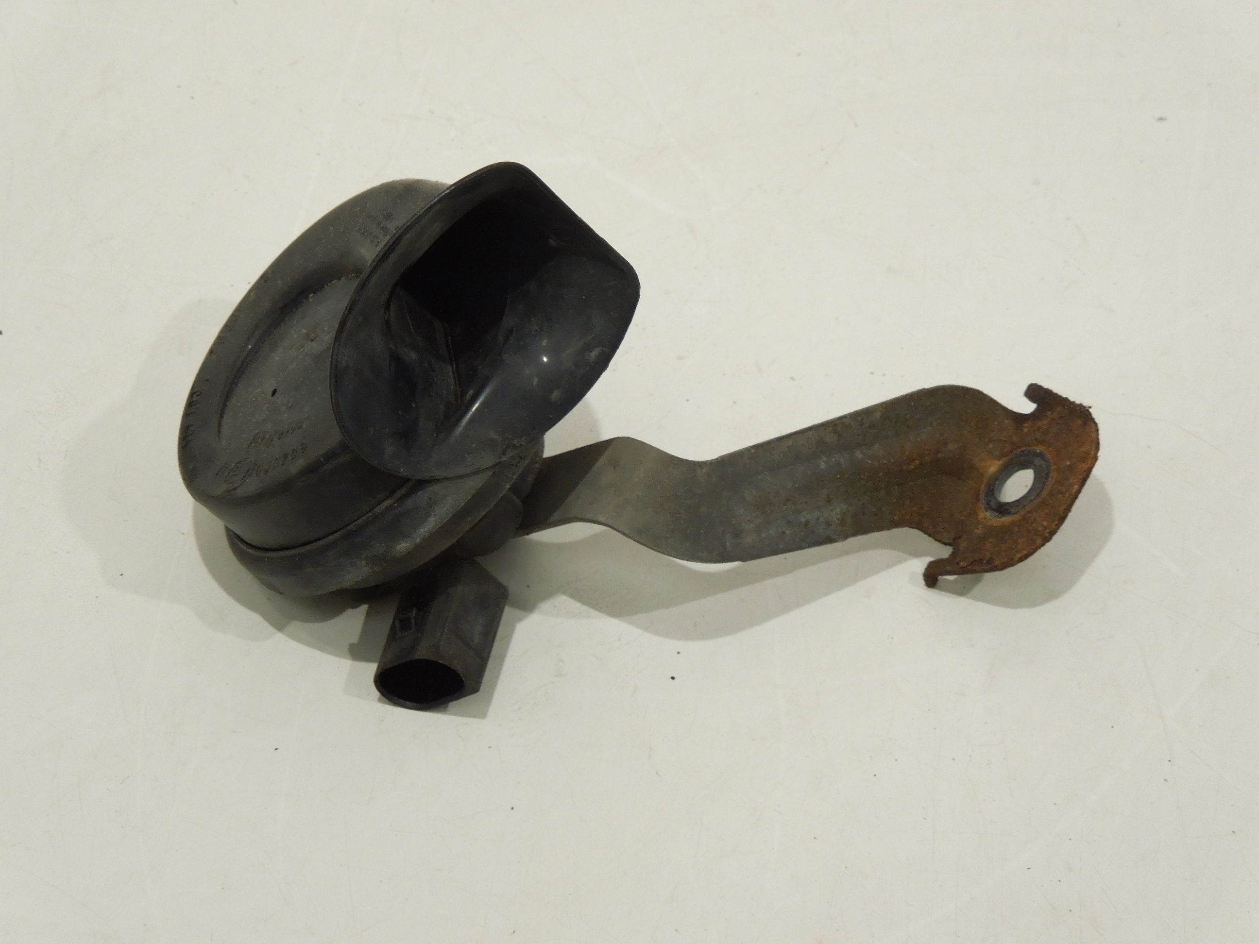 NEW GENUINE Low Pitch Horn OEM Vw Audi 3C0951221