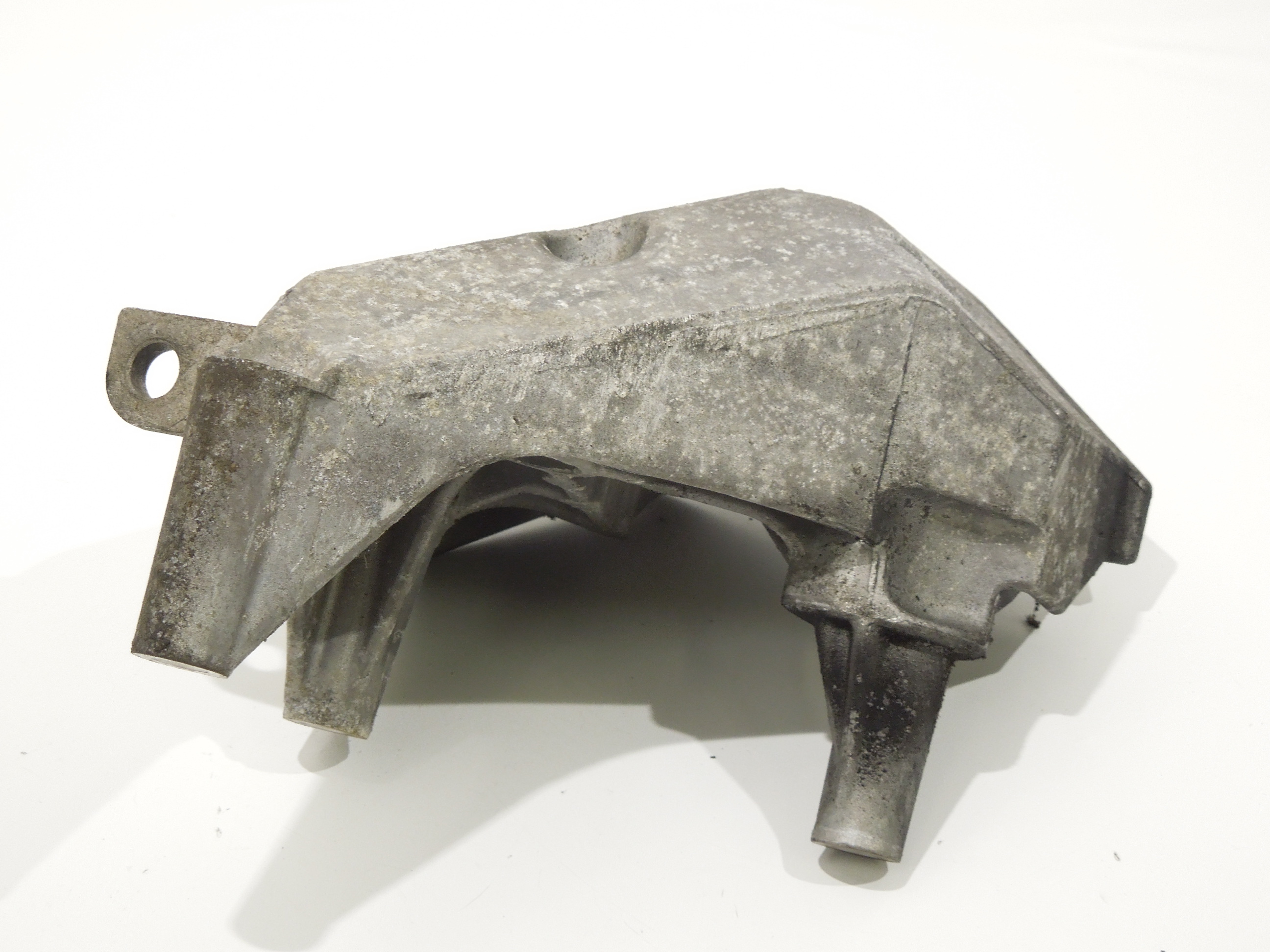 VW POLO MK4 9N OS Right Engine Mount Attachment Bracket 045199207H £29.