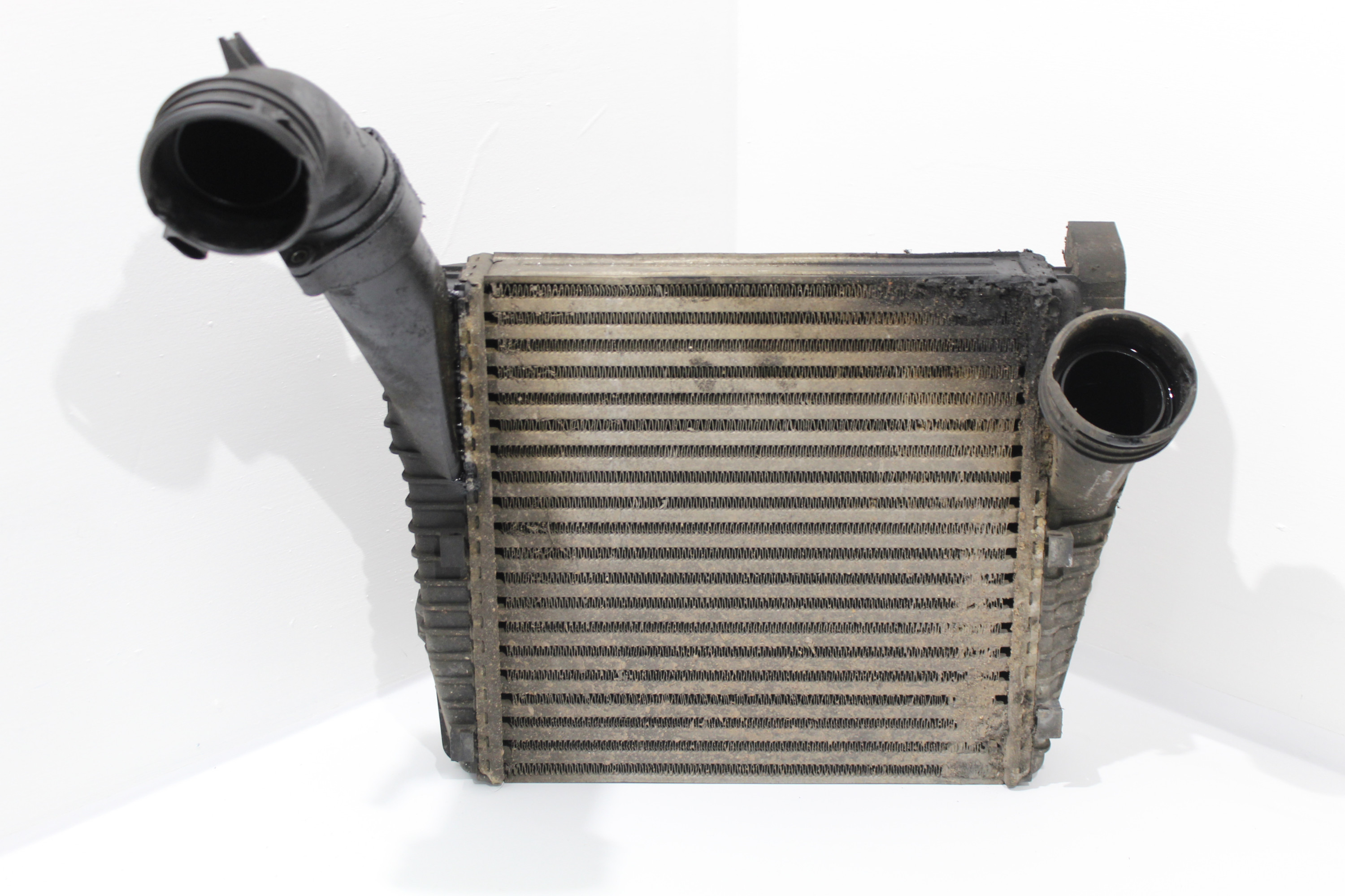Audi Q7 4L 2.5TDi NS Left Charge Air Cooler Intercooler 7L6145803E eBay