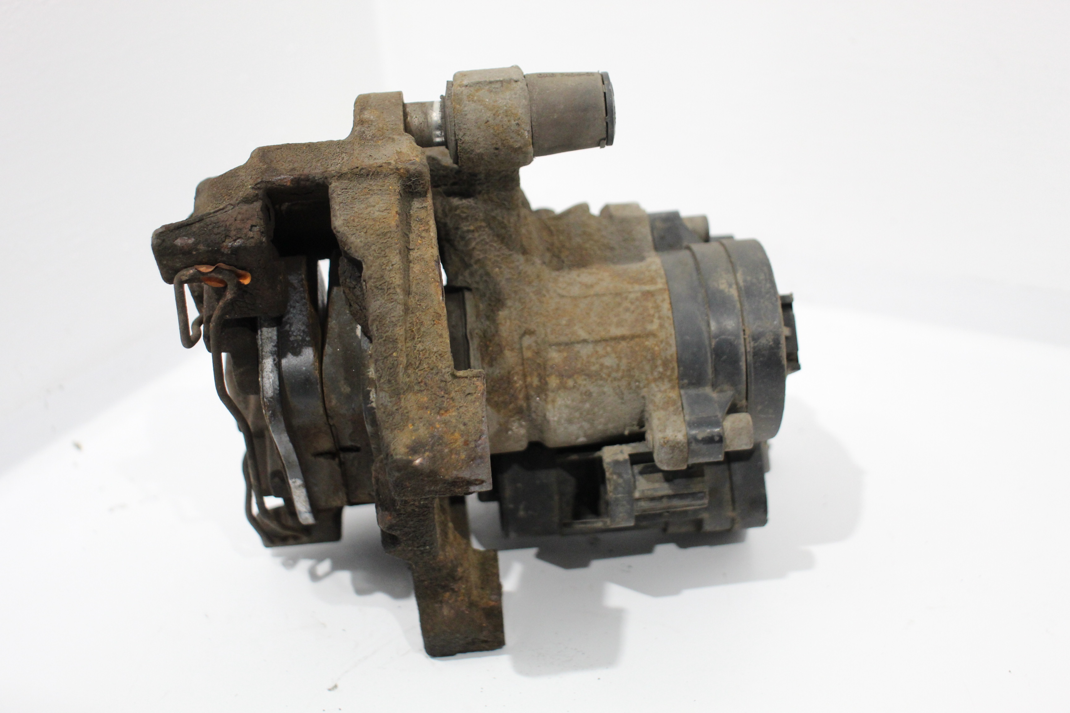 VW GOLF MK7 OS Right Rear Brake Caliper with Carrier and Motor ...