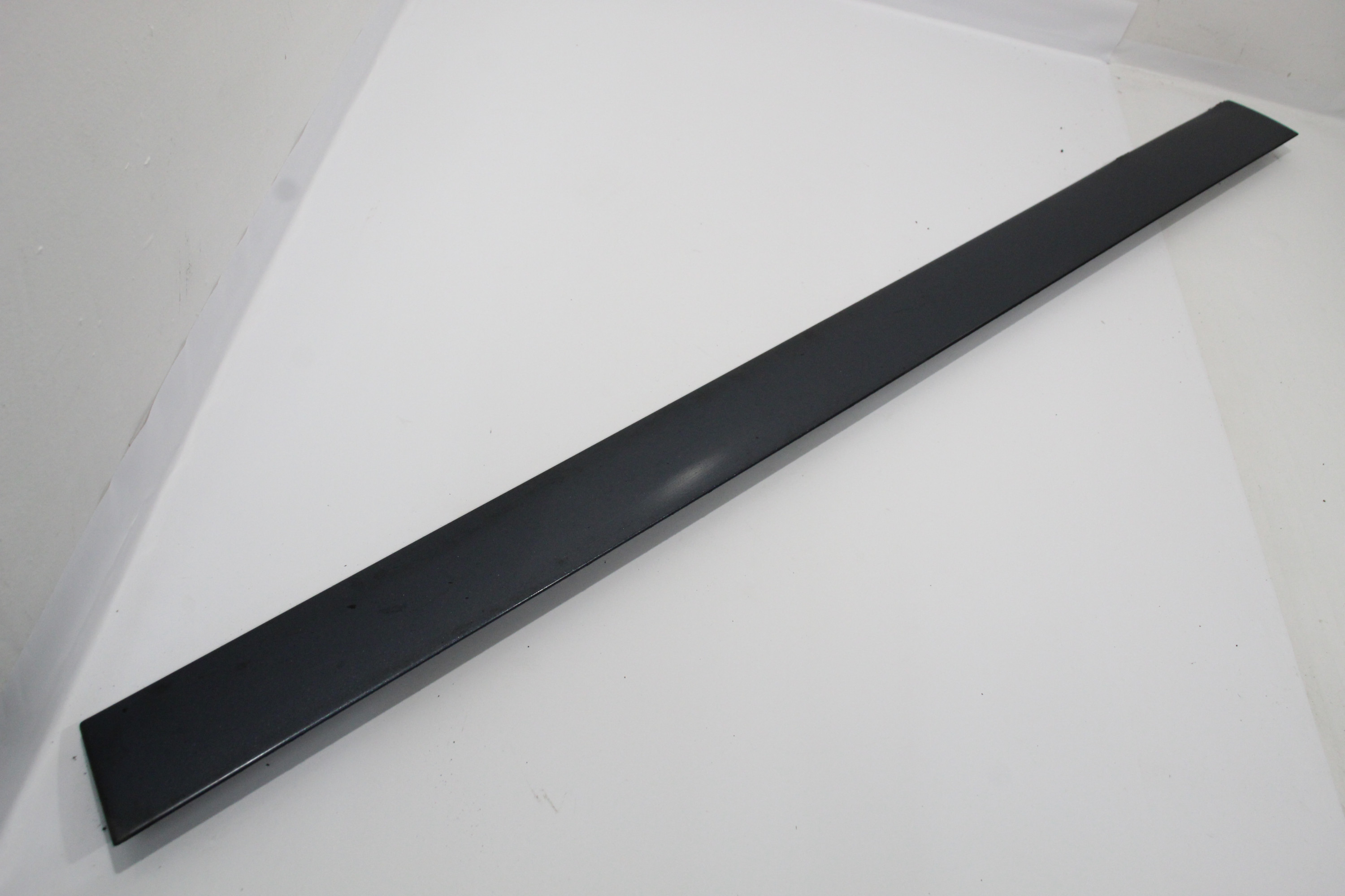 Audi A6 C6 Front OS Right Lower Door Strip Trim Oyster Grey LZ7Q ...