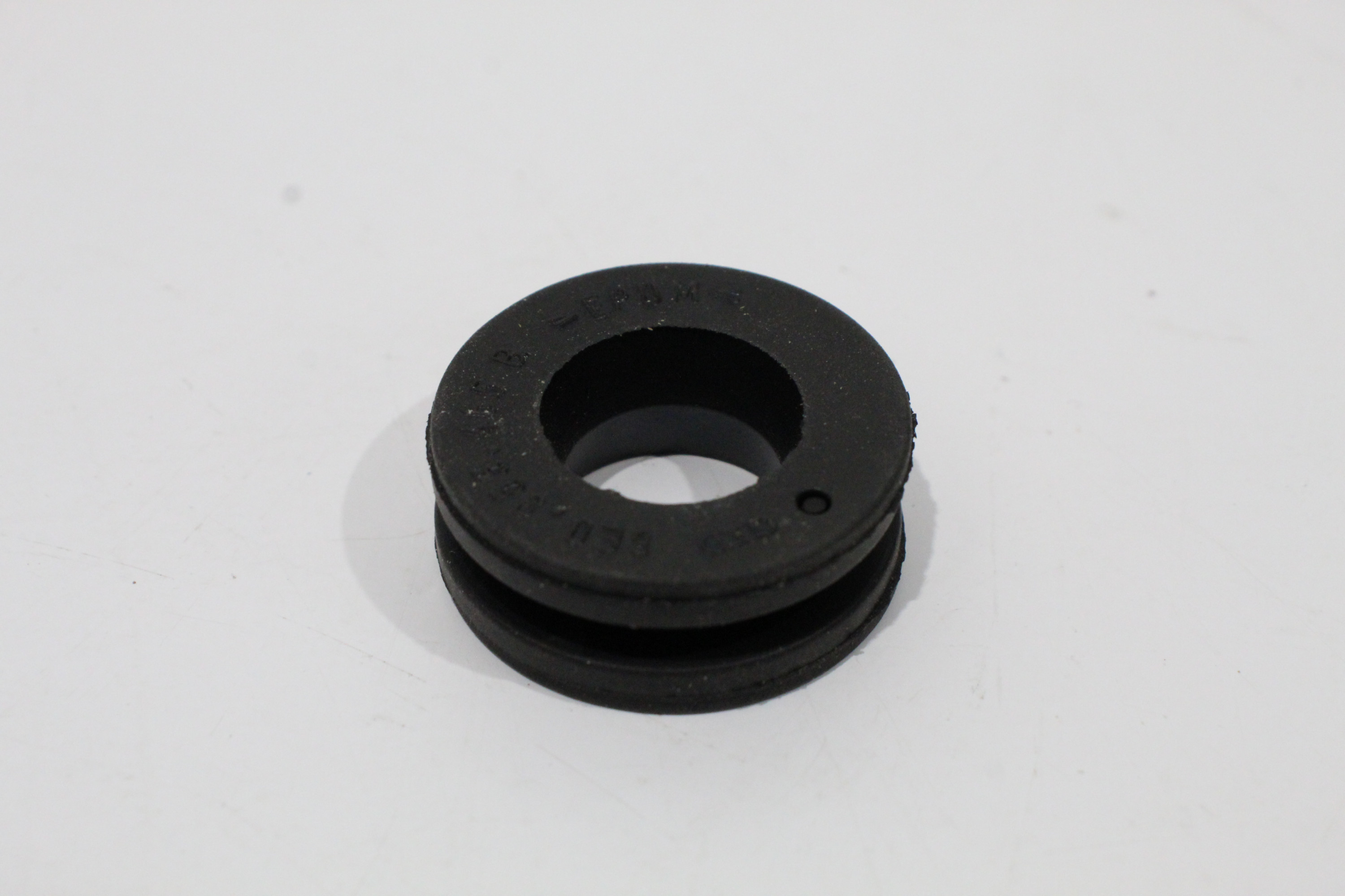 Audi A4 8E B7 Washer Bottle Sensor Blanking Grommet Rubber Seal New Genuine
