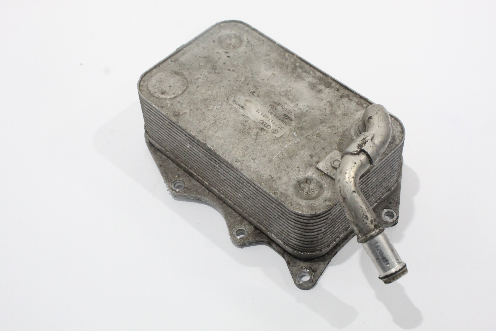 AUDI A8 4E D3 4 2TDi V8 Engine Oil Cooler 057117021M 65 99 PicClick UK audi-a8-4e-d3-4-2tdi-v8-engine-oil-cooler-057117021m-65-99-picclick-uk