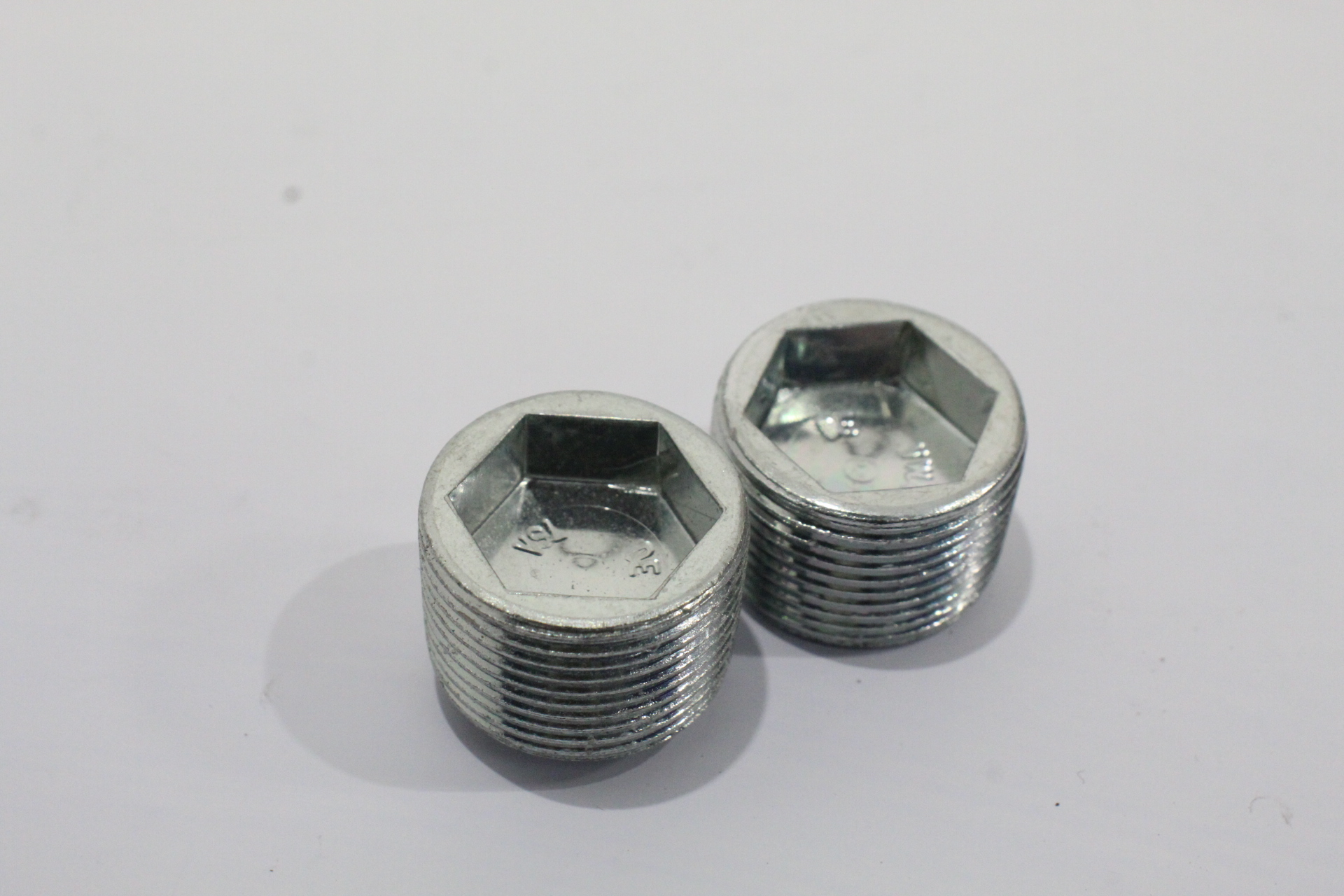 VW Saveiro 5U Mk3 Haldex Rear Differential Diff Drain Plugs New Genuine - Picture 7 of 13